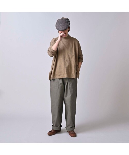 45R（フォーティファイブアール）の「天竺のヨックネックビッグスリットTシャツ（トップス・レディース・02-シロ/12-ベージュ/35-オレンジ/62-カーキ・00-フリー）」の6枚目の写真