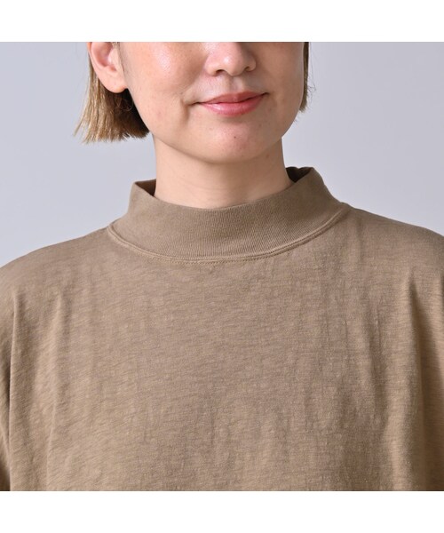 45R（フォーティファイブアール）の「天竺のヨックネックビッグスリットTシャツ（トップス・レディース・02-シロ/12-ベージュ/35-オレンジ/62-カーキ・00-フリー）」の10枚目の写真