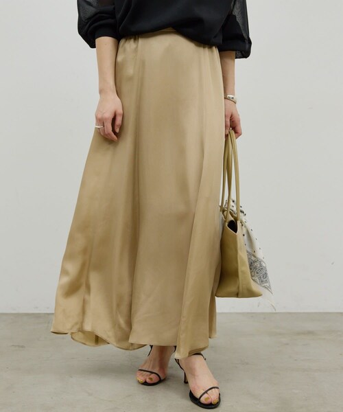 GALLARDAGALANTE（ガリャルダガランテ）の「【12/11(木)10:30～予約開始】【セットアップ対応】キュプラフレアスカート（スカート・レディース・カーキ/ライトベージュ・0/1）」の2枚目の写真