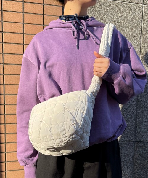 ORiental TRaffic（オリエンタルトラフィック）の「【WEB限定】キルティングナイロンショルダーバッグ/BA-272（その他・レディース・ブラック/アイボリー・-）」の6枚目の写真