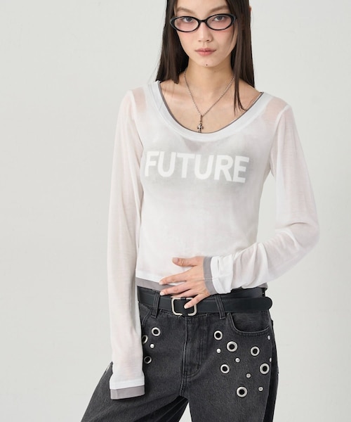 WHO'S WHO gallery(フーズフーギャラリー)の「SPRAY LOGO SHEER LAYERED TOPS(Tシャツ/カットソー・レディース・イエロー/ホワイト/ネイビー/ブラック/グレー・F)」の2枚目の写真