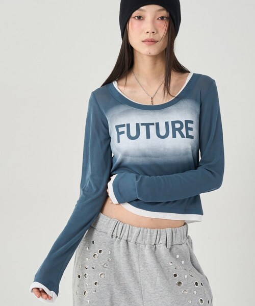 WHO'S WHO gallery(フーズフーギャラリー)の「SPRAY LOGO SHEER LAYERED TOPS(Tシャツ/カットソー・レディース・イエロー/ホワイト/ネイビー/ブラック/グレー・F)」の5枚目の写真