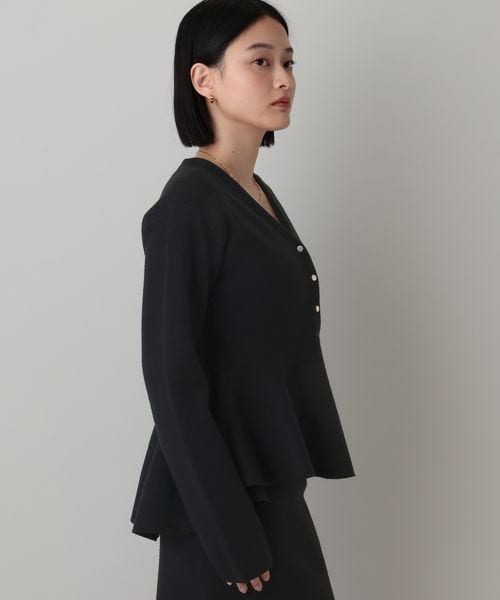 A part by（アパートバイ）の「ペプラムカーディガンセットアップ/WEB先行予約（トップス・ブラック 09/ライトグレー 12・FREE）」の17枚目の写真