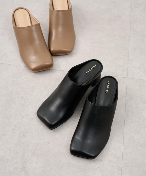 SHENERY(シーナリー)の「スクエアトゥサボ(その他シューズ・レディース・ブラック/キャメル・36/37/38)」の1枚目の写真
