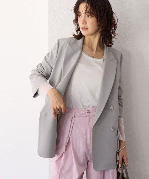 RIVE DROITE(リヴドロワ)の「予約【オンオフ使える】ドライギャバピークドラペルジャケット/2月上旬お届け予定(テーラードジャケット・レディース・ネイビー/ライトグレー/モカ・F)」の2枚目の写真