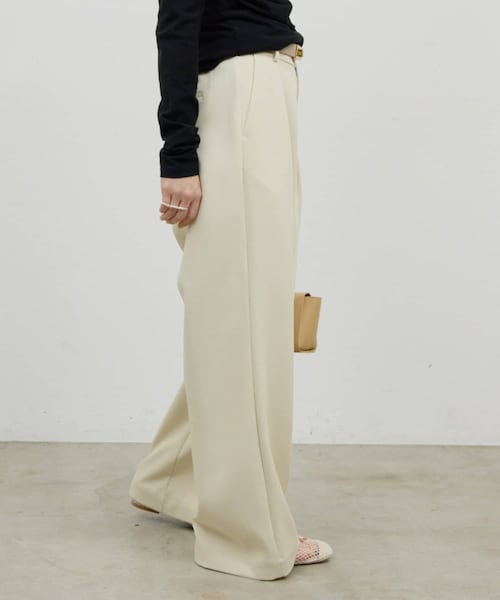 GALLARDAGALANTE（ガリャルダガランテ）の「タックワイドパンツ２（スラックス・レディース・トープ/オフホワイト/ブラック・0/1）」の2枚目の写真