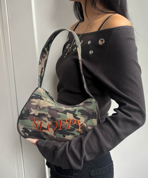 WHO'S WHO gallery(フーズフーギャラリー)の「SLOPPY LOGO SHOULDER BAG(ショルダーバッグ・レディース・カーキ/ネイビー/ブラウン/グリーンその他1/サックスブルー/ブラック・F)」の4枚目の写真