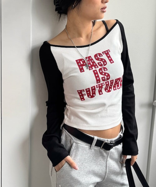 WHO'S WHO gallery（フーズフーギャラリー）の「STAR STUDS RAGLAN LOG TOPS（Tシャツ/カットソー・レディース・グレー/カーキ/ネイビー/ブラック・F）」の2枚目の写真