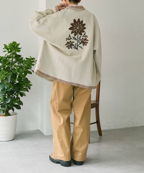 《ヒップが隠れる丈感》花柄刺しゅうジャケット【SUM1 STYLE(スミスタイル)】