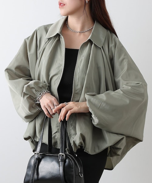 COLONY 2139(コロニートゥーワンスリーナイン)の「【WEB限定】裾バルーンナイロンブルゾン(ジャケット/アウター・レディース・カーキ/アイボリー/ブラック・F)」の1枚目の写真