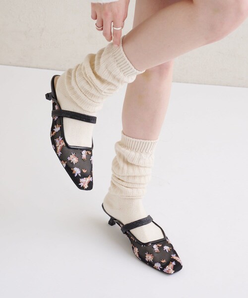 mystic（ミスティック）の「フラワーチュールミュール（その他シューズ・レディース・ホワイト/ブラック・37/36/38）」の2枚目の写真