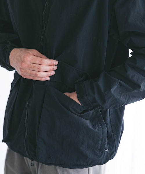 URBAN RESEARCH DOORS(アーバンリサーチドアーズ)の「『別注』Snow Peak Apparel×DOORS NYLON WASHER PARKA(マウンテンパーカー・メンズ・GREIGE/CHARCOAL/BLACK・M/L/XL)」の8枚目の写真