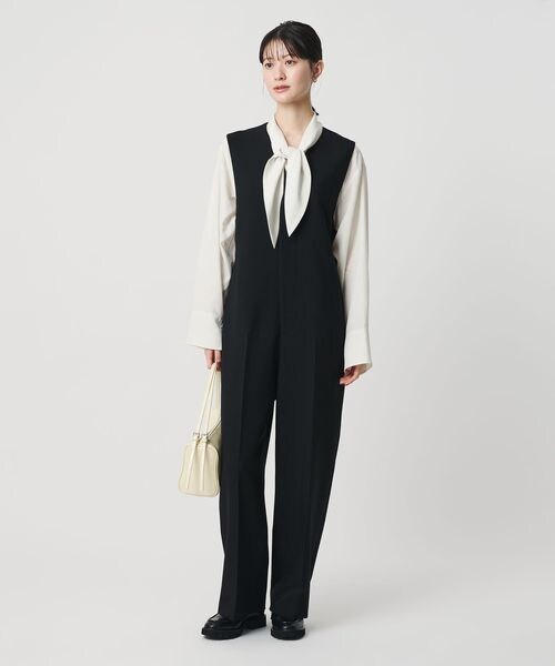BEAUTY&YOUTH UNITED ARROWS（ビューティーアンドユースユナイテッドアローズ）の「Vネックオールインワン（オールインワン・サロペット・レディース・BLACK(10)/DK.GRAY(23)・S/M）」の3枚目の写真