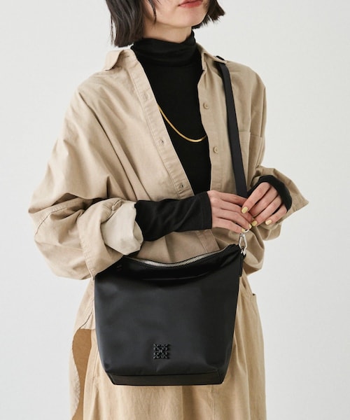 russet クラウズナイロン 2WAY ミニショルダーバッグ ブラック russet（ラシット）の「クラウズナイロン2WAYミニショルダーバッグ