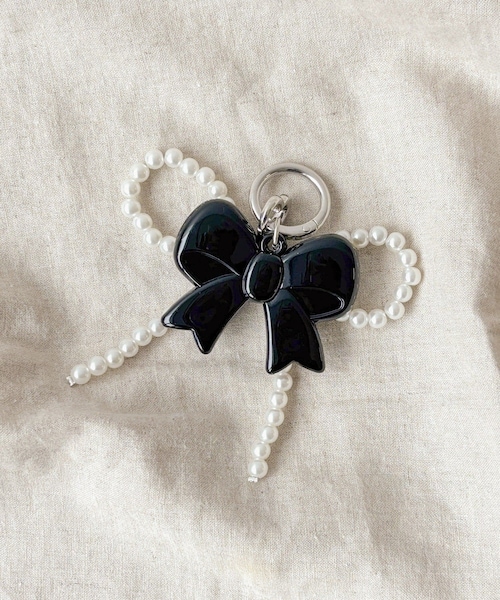 3coins（3coins）の「ダブルリボンキーホルダー（キーホルダー・シルバー/ブラック/レッド・FREE）」の2枚目の写真