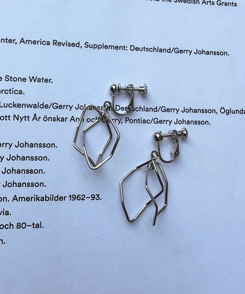 Lattice（Lattice）の「華奢メタルイヤリング（イヤリング・レディース・ゴールド/シルバー・FREE）」の2枚目の写真