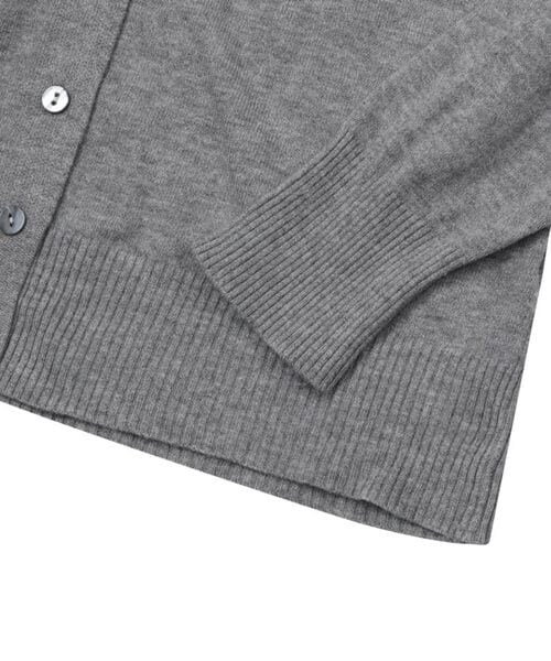 ALAND（エーランド）の「MUCENT／REITZVネックカーディガン（トップス・グレー(15)/ブラック(19)/ライトベージュ(56)/ライトブルー(82)・F）」の14枚目の写真