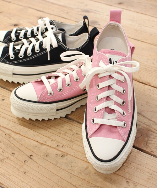 RNA（アールエヌエー）の「E4948 コンバースオールスターシャークソールOX（シューズ・レディース・ピンク）」の3枚目の写真