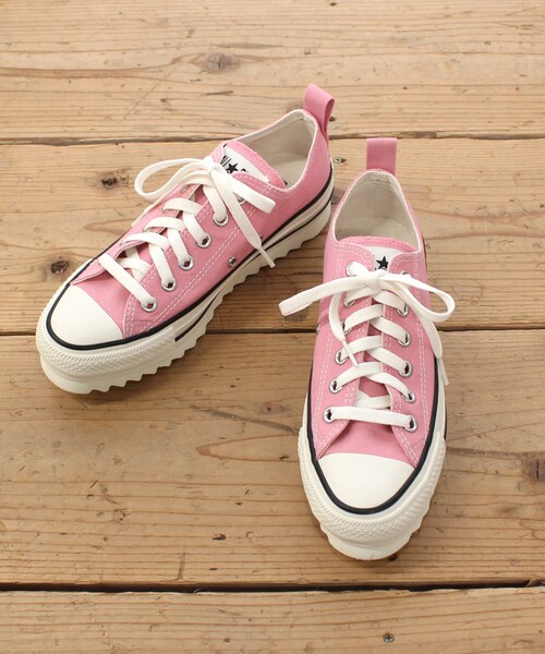 RNA（アールエヌエー）の「E4948 コンバースオールスターシャークソールOX（シューズ・レディース・ピンク）」の2枚目の写真