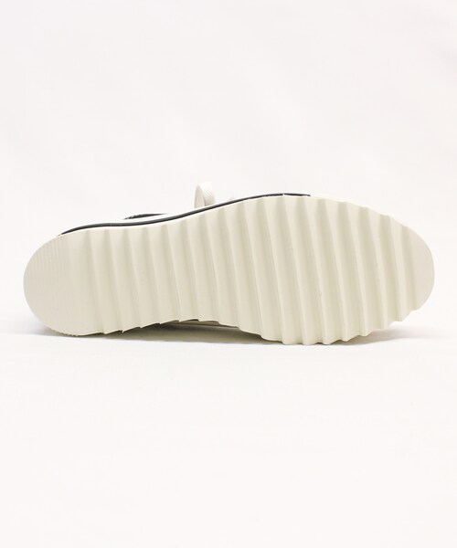 RNA（アールエヌエー）の「E4948 コンバースオールスターシャークソールOX（シューズ・レディース・ピンク）」の6枚目の写真