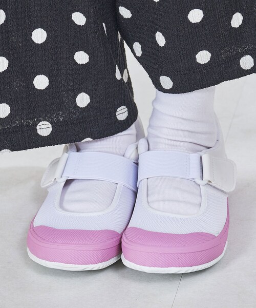 ORiental TRaffic（オリエンタルトラフィック）の「【WEB限定/KIDS】ゴムストラップスクールシューズ/K-533（その他・レディース・ブルー/ネイビー/パープル/ホワイト・16.0cm/16.5cm/17.0cm/17.5cm/18.0cm/18.5cm/19.0cm/19.5cm/20.0cm/20.5cm/21.0cm/21.5cm/22.0cm）」の9枚目の写真