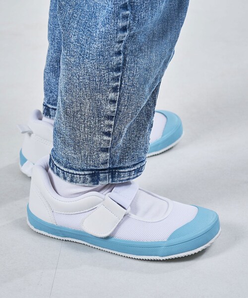 ORiental TRaffic（オリエンタルトラフィック）の「【WEB限定/KIDS】ゴムストラップスクールシューズ/K-533（その他・レディース・ブルー/ネイビー/パープル/ホワイト・16.0cm/16.5cm/17.0cm/17.5cm/18.0cm/18.5cm/19.0cm/19.5cm/20.0cm/20.5cm/21.0cm/21.5cm/22.0cm）」の4枚目の写真