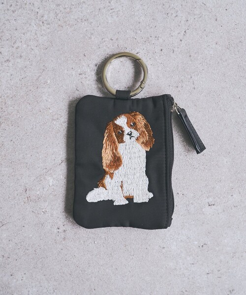 BEARDSLEY(ビアズリー)の「Dogポーチ(ポーチ・レディース・ブラックその他2/ブラックニッケル/ブラックその他3/ブラック/ブラックその他1・F)」の2枚目の写真