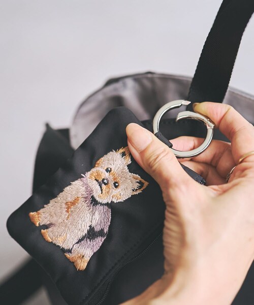 BEARDSLEY(ビアズリー)の「Dogポーチ(ポーチ・レディース・ブラックその他2/ブラックニッケル/ブラックその他3/ブラック/ブラックその他1・F)」の5枚目の写真