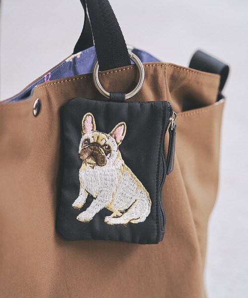 BEARDSLEY(ビアズリー)の「Dogポーチ(ポーチ・レディース・ブラックその他2/ブラックニッケル/ブラックその他3/ブラック/ブラックその他1・F)」の1枚目の写真