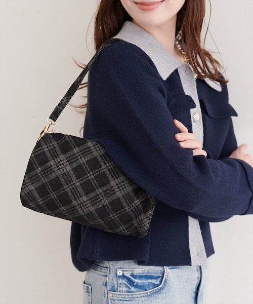 natural couture（ナチュラルクチュール）の「コロコロミニバッグ（ハンドバッグ・レディース・シルバー/ブラック/ベージュ/ブルー・FREE）」の2枚目の写真