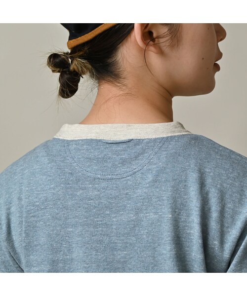 45R（フォーティファイブアール）の「ロゴジャカードの908クレリックＴシャツ（トップス・レディース・11-ボーンホワイトトップ�A/12-ボーンホワイトトップ/13-リネンベージュトップ/24-グレートップ/72-Umiiブルー・01-XS/02-S/03-M/04-L）」の17枚目の写真