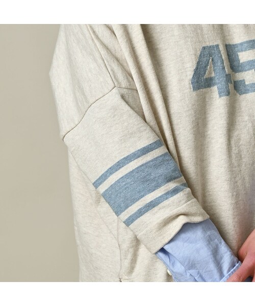 45R（フォーティファイブアール）の「ロゴジャカードのビッグスリットTシャツ（トップス・レディース・12-ボーンホワイトトップ/13-リネンベージュトップ/24-グレートップ/72-Umiiブルー・00-フリー）」の12枚目の写真