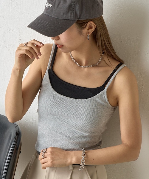 COLONY 2139(コロニートゥーワンスリーナイン)の「【WEB限定】カップ付きレイヤードテレコキャミ(タンクトップ・レディース・ベージュ/ブルー/グレー/ブラック・F)」の2枚目の写真