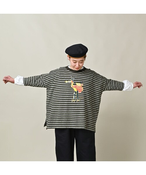 45R(フォーティファイブアール)の「ボーダー天竺フラミングウェイプリントのビッグスリットTシャツ(トップ)(トップス・レディース・23-グレートップ×アカ/63-グリーン×グレートップ・00-フリー)」の11枚目の写真