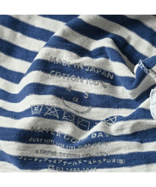 45R（フォーティファイブアール）の「ボーダー天竺フラミングウェイプリントのビッグスリットTシャツ（トップス・レディース・02-シロ×ブルー・00-フリー）」の15枚目の写真