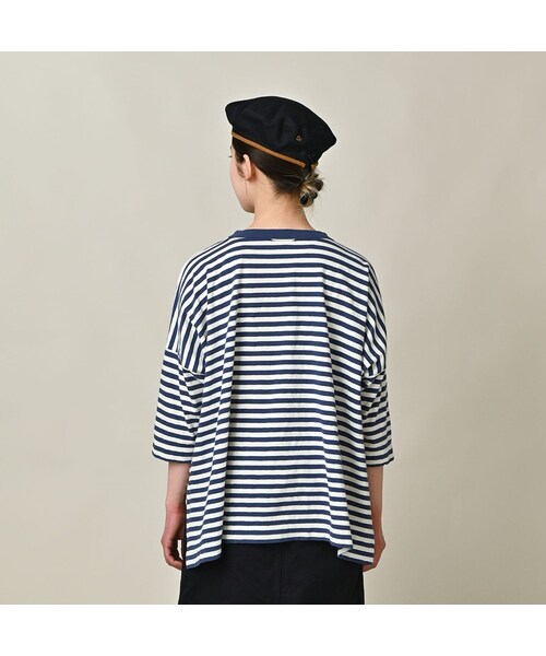 45R（フォーティファイブアール）の「ボーダー天竺フラミングウェイプリントのビッグスリットTシャツ（トップス・レディース・02-シロ×ブルー・00-フリー）」の6枚目の写真