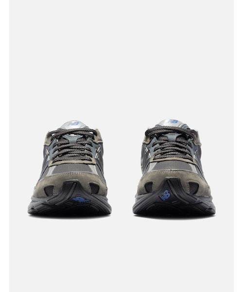 NEW BALANCE（ニューバランス）の「2010（その他・メンズ・other・US 7 ""/ W 8.5/US 7.5 ""/ W 9/US 8.5 ""/ W 10/US 9 ""/ W 10.5/US 8 ""/ W 9.5/US 9.5 ""/ W 11/US 10 ""/ W 11.5/US 10.5 ""/ W 12/US 11 ""/ W 12.5）」の2枚目の写真