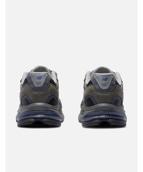 NEW BALANCE（ニューバランス）の「2010（その他・メンズ・other・US 7 ""/ W 8.5/US 7.5 ""/ W 9/US 8.5 ""/ W 10/US 9 ""/ W 10.5/US 8 ""/ W 9.5/US 9.5 ""/ W 11/US 10 ""/ W 11.5/US 10.5 ""/ W 12/US 11 ""/ W 12.5）」の3枚目の写真