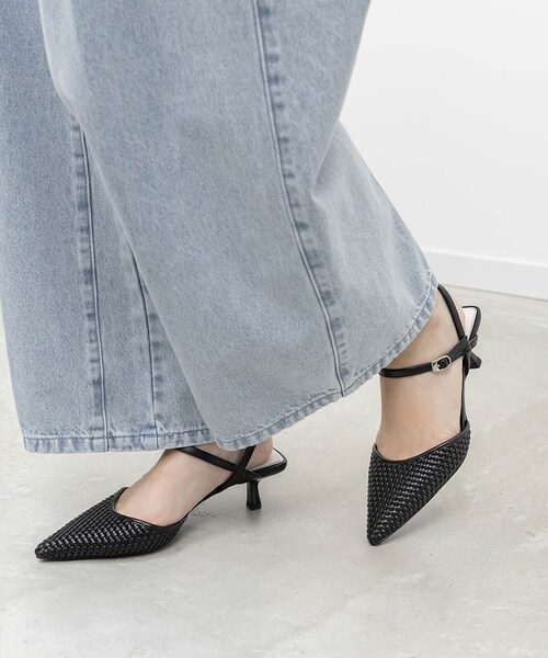 RANDA（ランダ）の「ブレードデザインアンクルストラップパンプス（その他・レディース・その他）」の2枚目の写真