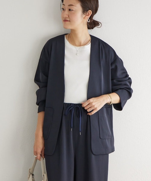 BEARDSLEY（ビアズリー）の「ストレッチツイルジャケット（ノーカラージャケット・レディース・ブラック/キャメル/ネイビー・F）」の2枚目の写真