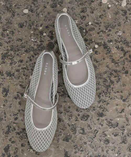 RANDA（ランダ）の「ラウンドトゥストラップパンプス（その他・レディース・その他）」の4枚目の写真