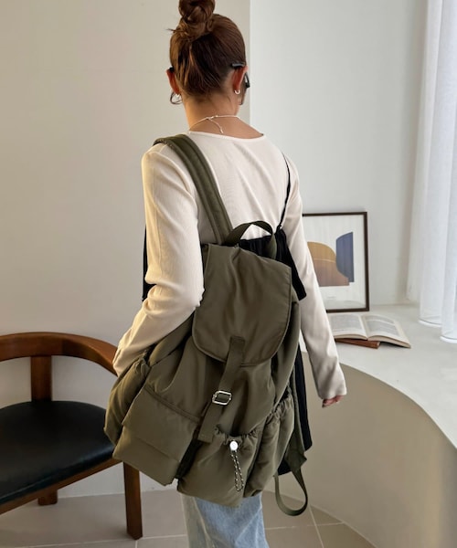 DISCOAT（ディスコート）の「【Enlude/ユニセックス】パデットナイロンミリタリーリュック（バックパック/リュック・レディース・ブラック/カーキ・FREE）」の2枚目の写真