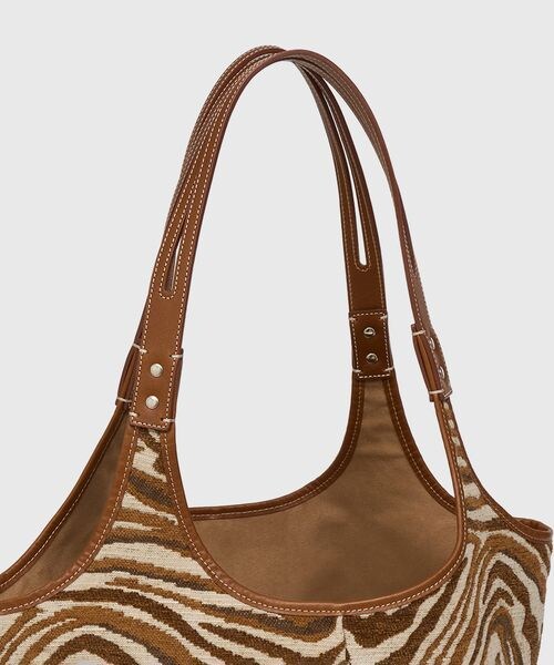 Chaos（カオス）の「TENT L ZEBRA/A（バッグ・BRN4(54)・99）」の4枚目の写真