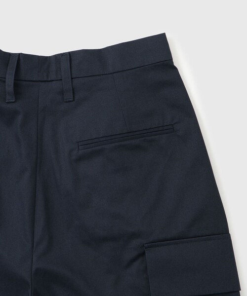 ADAM ET ROPE'（アダムエロペ）の「【CAMIEL FORTGENS/カミエル フォートヘンス】CARGO SHORTS COTTON SUITING（スラックス・メンズ・ダークブラウン/ネイビー・S/XS）」の11枚目の写真