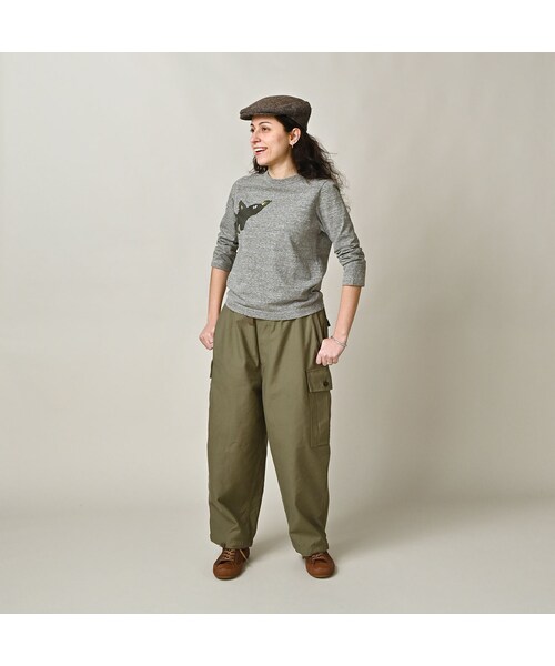 45R(フォーティファイブアール)の「ペーペー君のベタッチプリント四角Tシャツ(再び・トップ)(トップス・レディース・05-ボーンホワイト/23-グレートップ/62-カーキトップ・01-S/02-M/03-L/04-XL/05-XXL)」の5枚目の写真