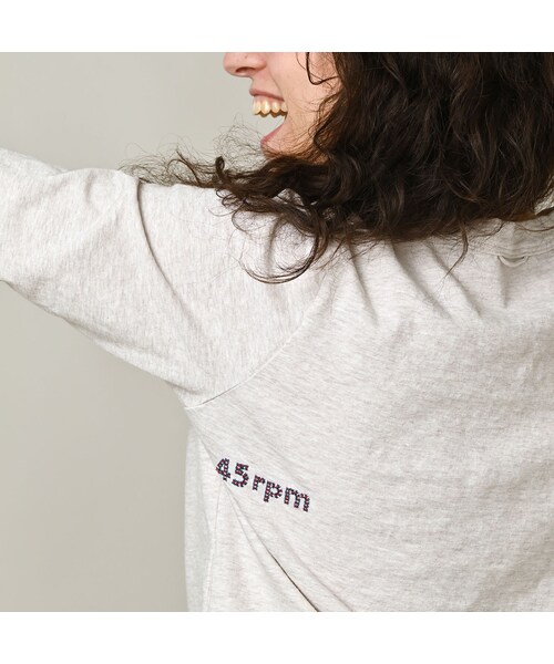 45R（フォーティファイブアール）の「45rpmロゴトリコ刺繍の四角Tシャツ（再び・トップ）（トップス・レディース・05-ボーンホワイト・01-S/02-M/03-L/04-XL/05-XXL）」の9枚目の写真
