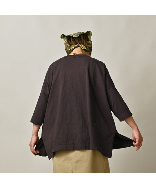 45R（フォーティファイブアール）の「天竺のビッグスリットTシャツ（トップス・レディース・02-シロ/63-グリーン/91-スミクロ・00-フリー）」の8枚目の写真