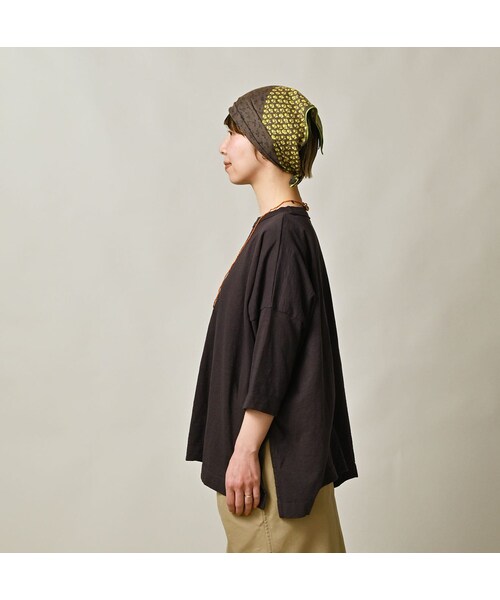 45R（フォーティファイブアール）の「天竺のビッグスリットTシャツ（トップス・レディース・02-シロ/63-グリーン/91-スミクロ・00-フリー）」の7枚目の写真