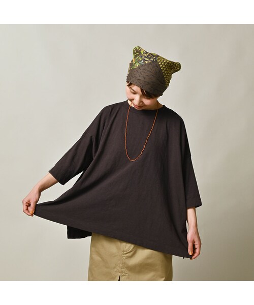 45R（フォーティファイブアール）の「天竺のビッグスリットTシャツ（トップス・レディース・02-シロ/63-グリーン/91-スミクロ・00-フリー）」の6枚目の写真