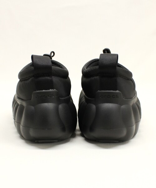 RNA（アールエヌエー）の「E5048 【クロックス/crocs】OVER PUFF SHORTY（シューズ・レディース・チョーク）」の4枚目の写真